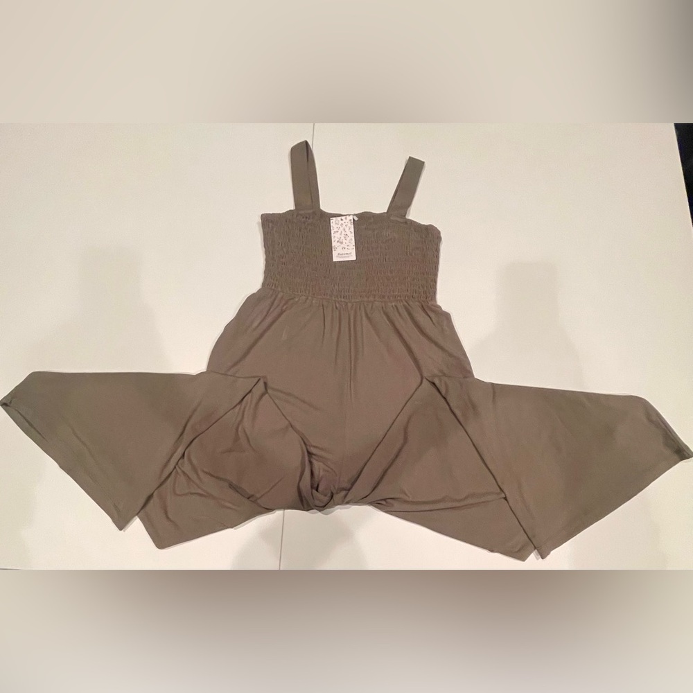 Women’s Jumpsuit *NWT*